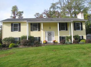 60 Cramer Rd, Poughkeepsie, NY 12603