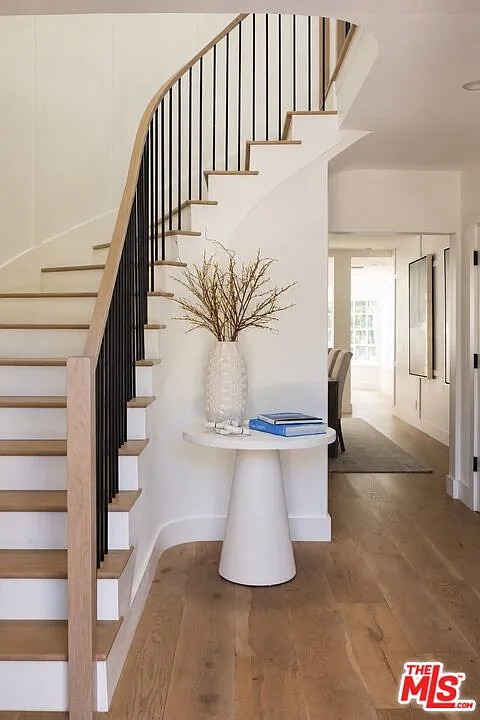 7 bed, 8.0 bath, 6475 sqft, $60,000 — Photo 4