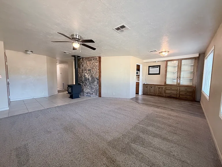 6708 Odessa Way — Photo 4