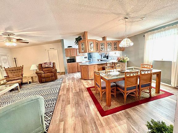 5th image of 1743 Red Pine Ave #181