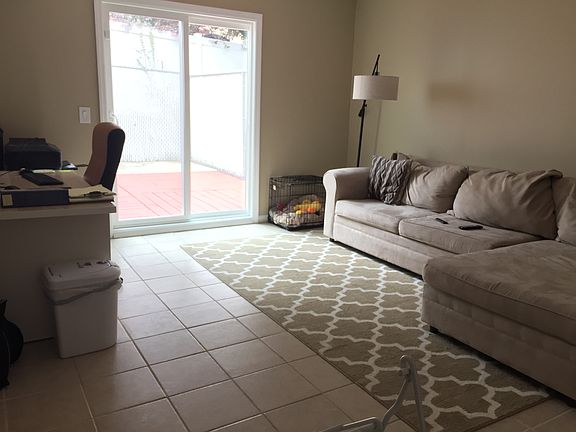 4th image of 55 Simmons Ln