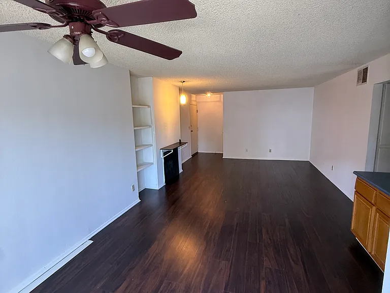 12701 Moorpark St #102 — Photo 5