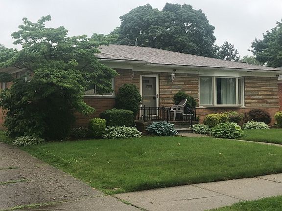3rd image of 23431 Parklawn St