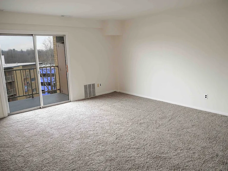 Drexeline Apartments — Photo 32