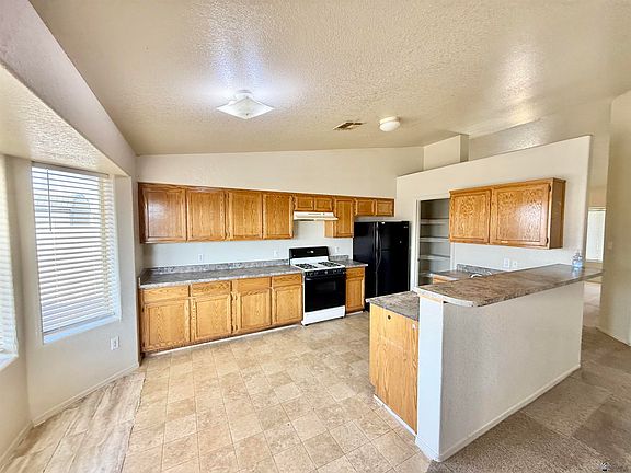 4th image of 6263 E 42nd St