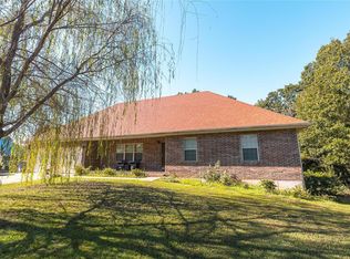 19611 Longview Rd, Waynesville, MO 65583