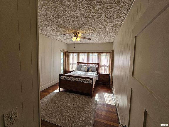 5th image of 1009 Wilshire Dr