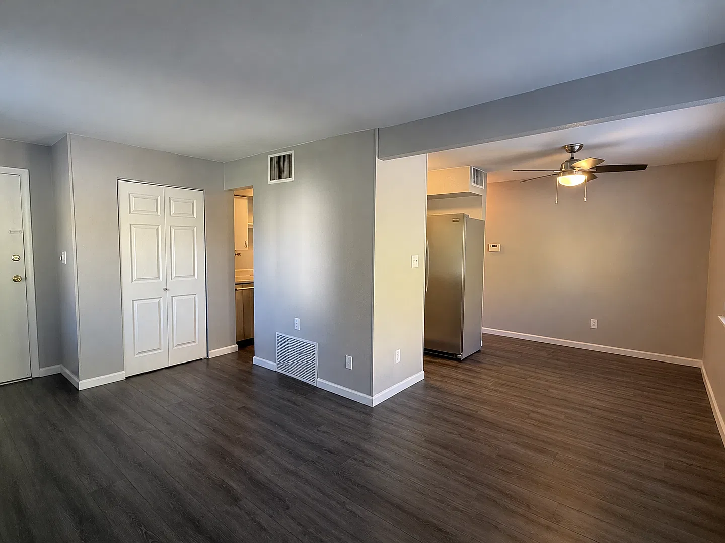 Convenient Midtown Apartment with Modern Touches — Photo 1