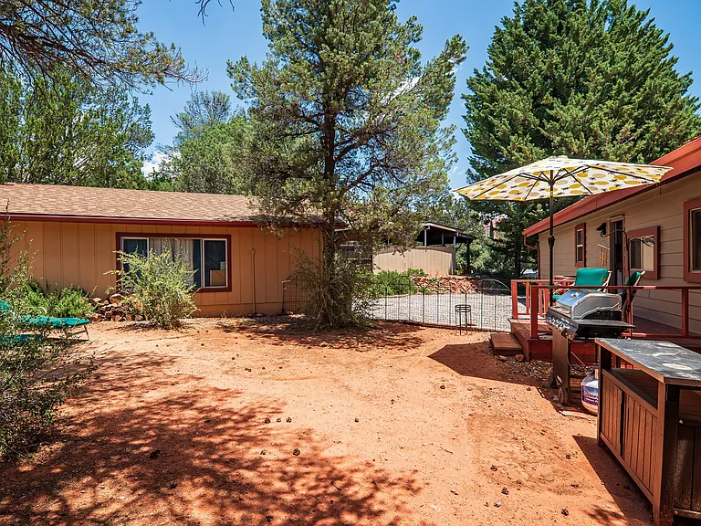 155 Stardust Ln — Photo 40