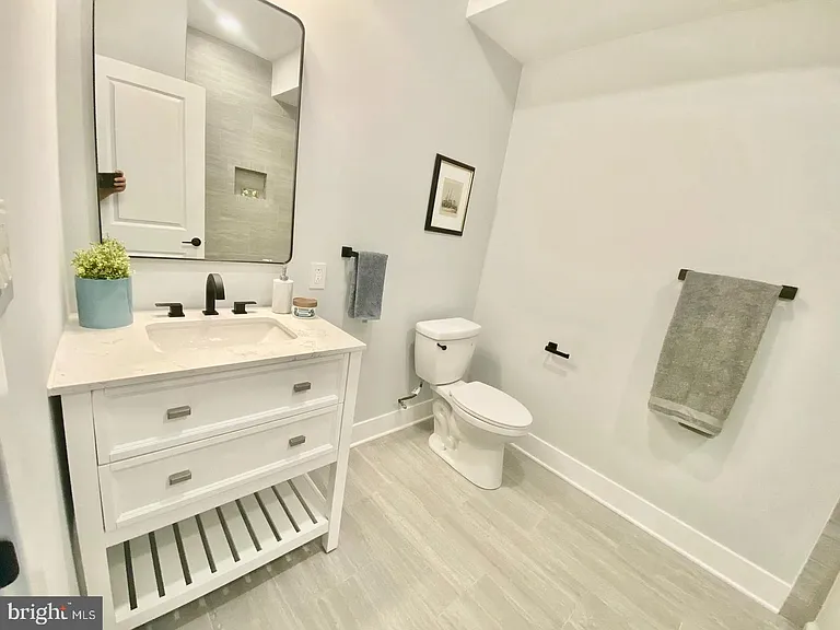 4630 Canton St — Photo 26