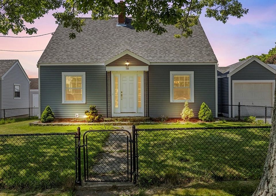 731 Read St, Somerset, MA 02726 Zillow