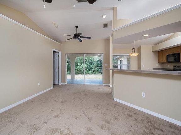 5th image of 23133 Glen Ave