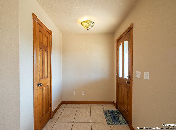 4th image of 2950 Rolling Oaks Dr