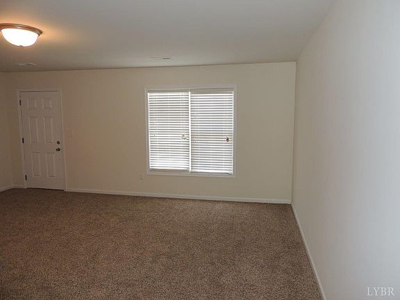5th image of 110 Aaron Pl Unit 16