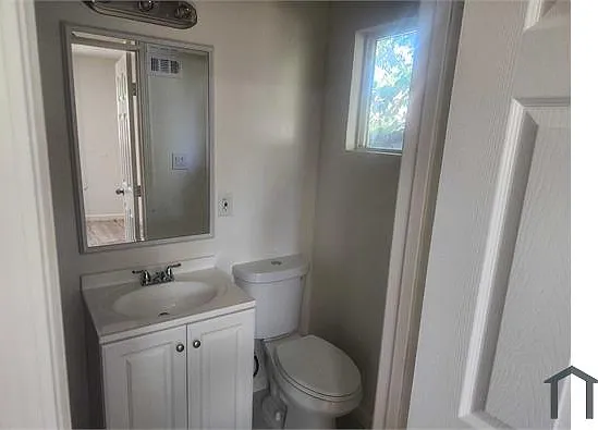 2064 Niantic Way — Photo 13