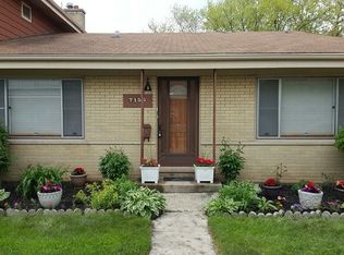 7156 W Niles Ave, Niles, IL 60714