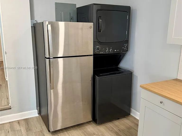 227 SW 26th Rd — Photo 7