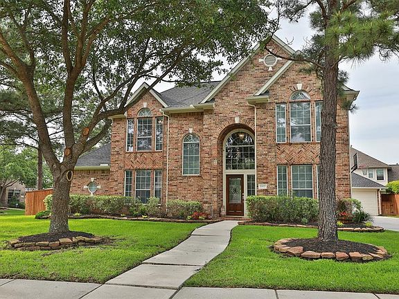 Welcome home to 1507 Noble Pointe Drive located in Gleannloch Farms, an amenity filled master planned community!