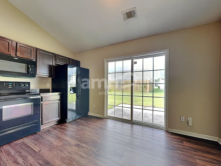 37 Braxton Manor Dr — Photo 5