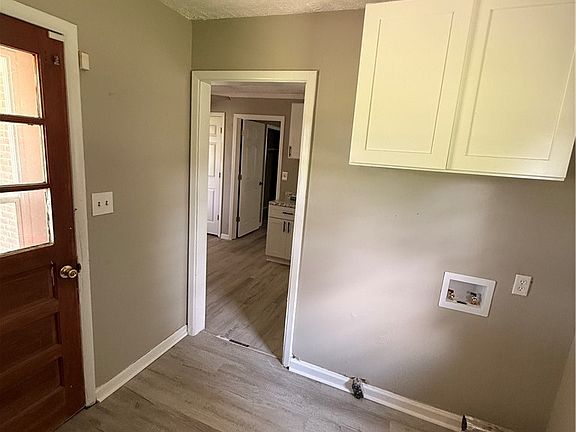 5th image of 16941 Wagram Rd