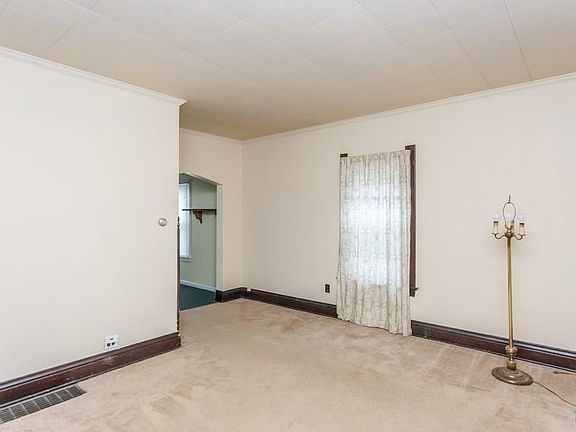 5th image of 222 Hannum Ave