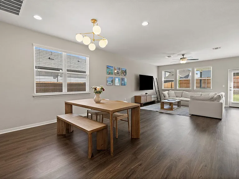 9809 Eloquence Dr — Photo 4