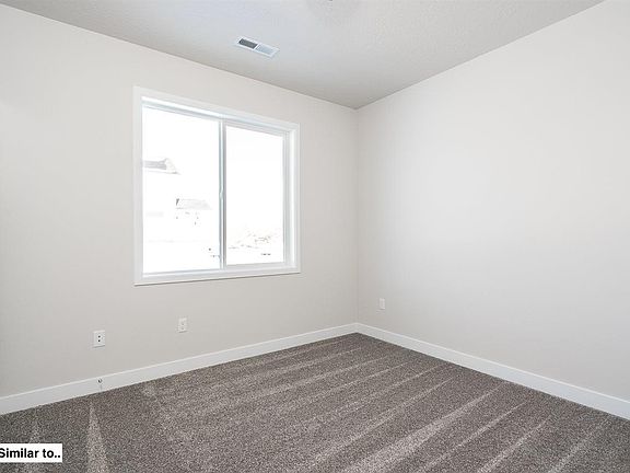 4th image of 2450 Morris Ave