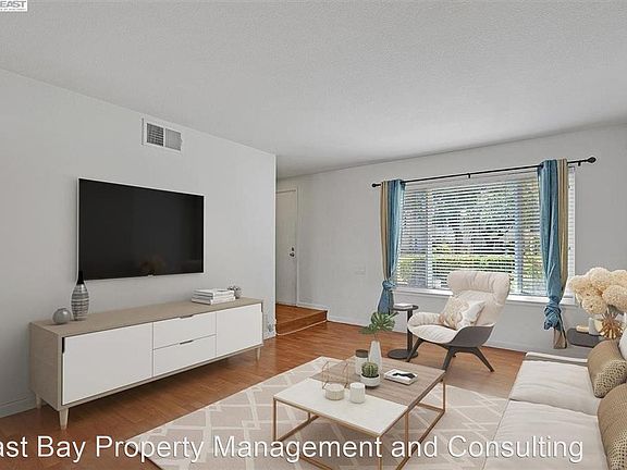3rd image of 4295 Polaris Ave