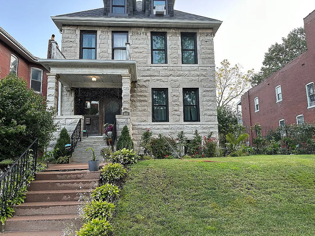 4559 Gibson Ave photo 1