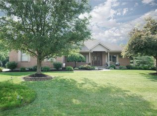 1934 Charleston Place Dr, Lebanon, OH 45036