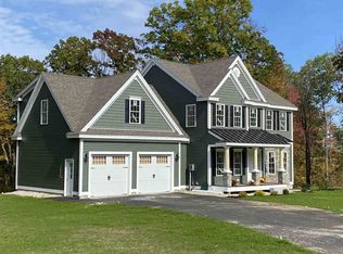 16 Freedom Ln, Auburn, NH 03032