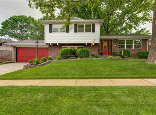 7924 Sunray Ln, Saint Louis, MO 63123