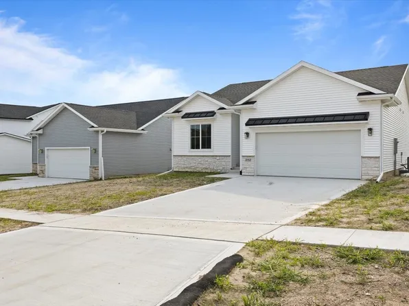 392 Napoli Ave, West Des Moines, IA 50266