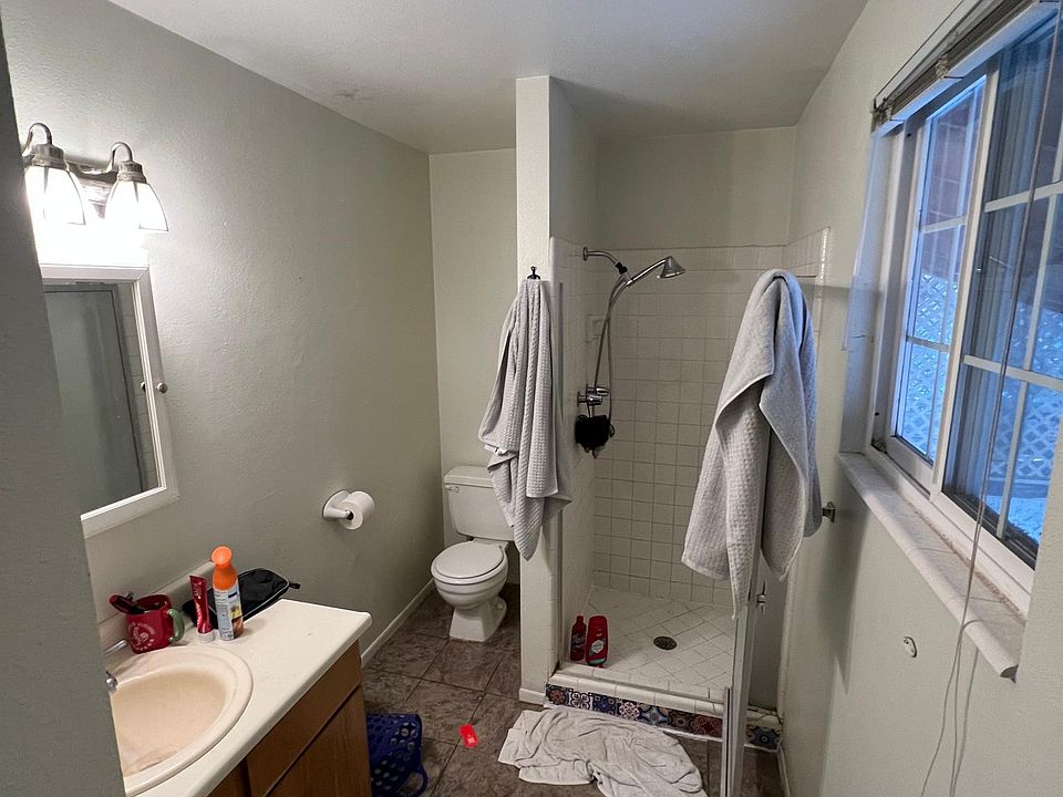 1st image of 877 N Star Crest Dr