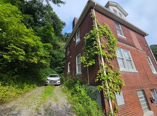 44 Walnut St, Aliquippa, PA 15001