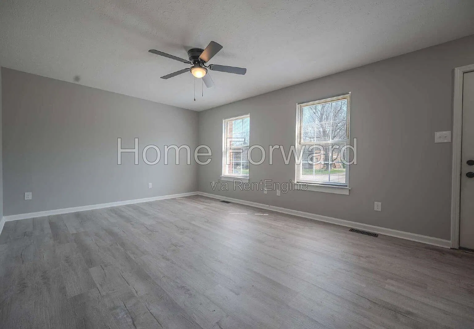 2 bed, 1.5 bath, 1080 sqft, $1,100 — Photo 4
