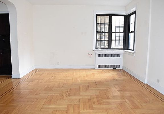 3rd image of 570 Fort Washington Ave APT 34A