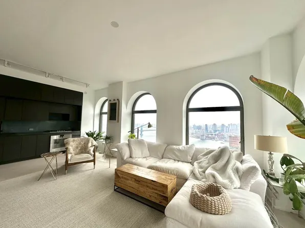 130 William Street image 2 of 17