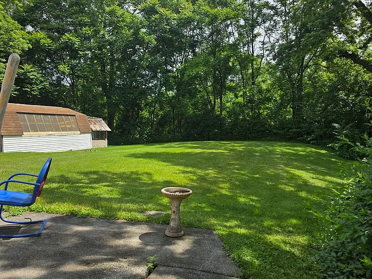 150 McCauley Ave — Photo 13