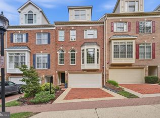 2131 N Scott St, Arlington, VA 22209
