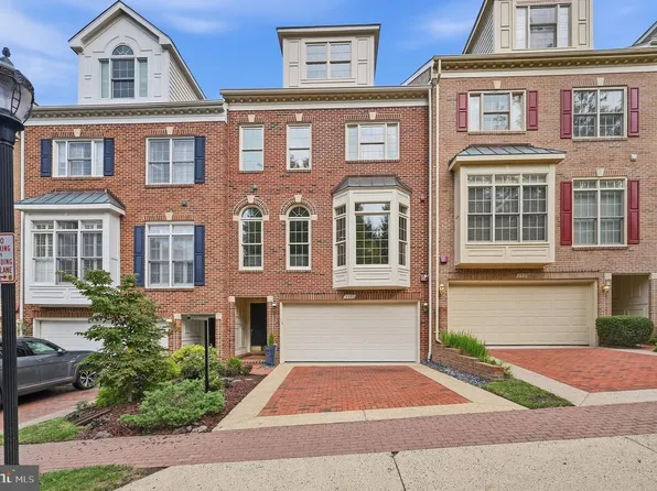 2131 N Scott St, Arlington, VA 22209