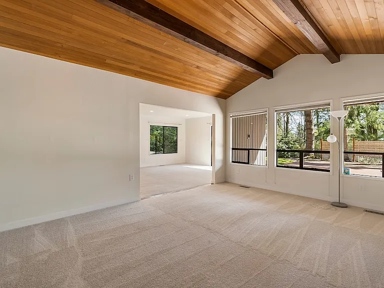 2213 Sahalee Dr W — Photo 10