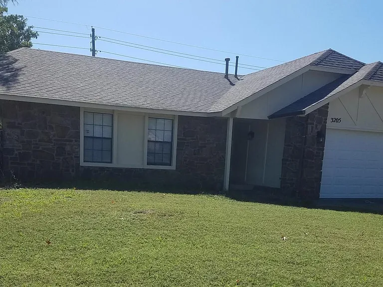 3205 W Houston Pl — Photo 3