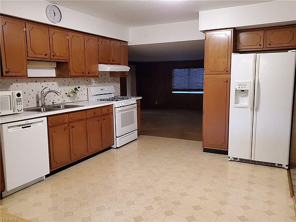 5th image of 6101 Cabrini Ln