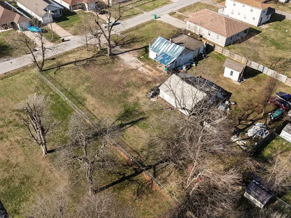 1946 N Colgate Avenue, Springfield, MO 65802