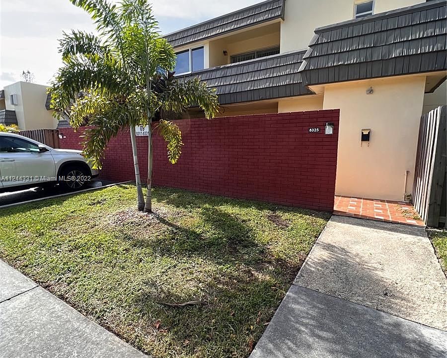 1st image of 8325 SW 137th Ave #8325