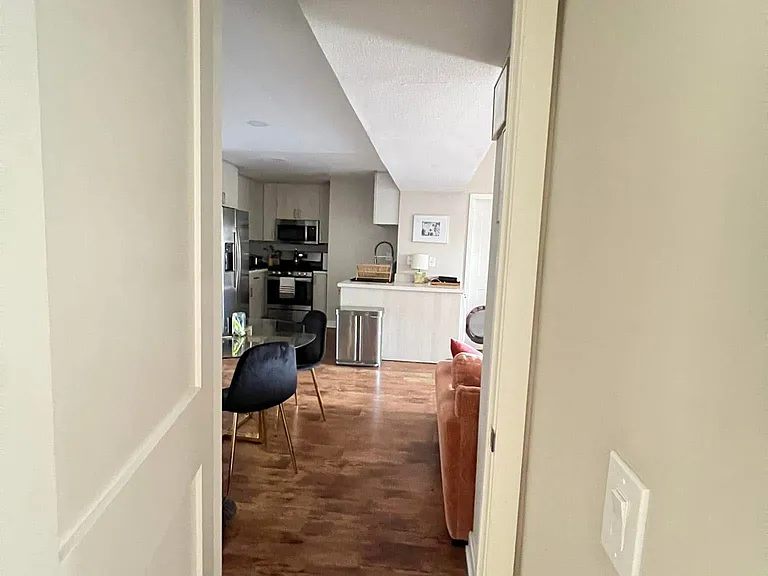 1265 N Crescent Heights Blvd #311 — Photo 11