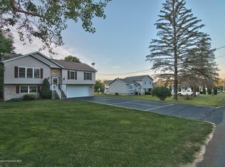 42 Buena Vista Dr #L24, Covington Township, PA 18444