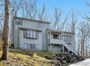 559 Millwood Rd, Chappaqua, NY 10514