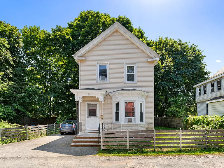 17 Holworthy Pl — Photo 14